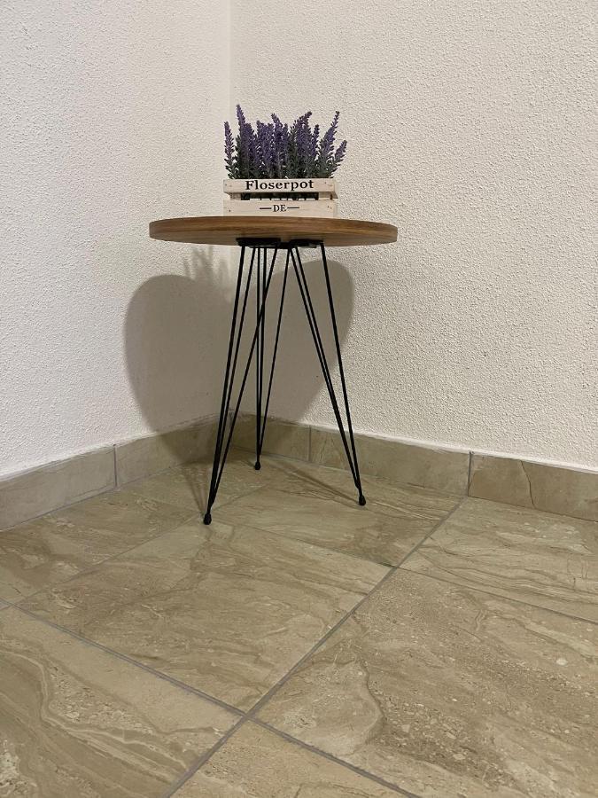 Apartmani Zuti ネウム エクステリア 写真