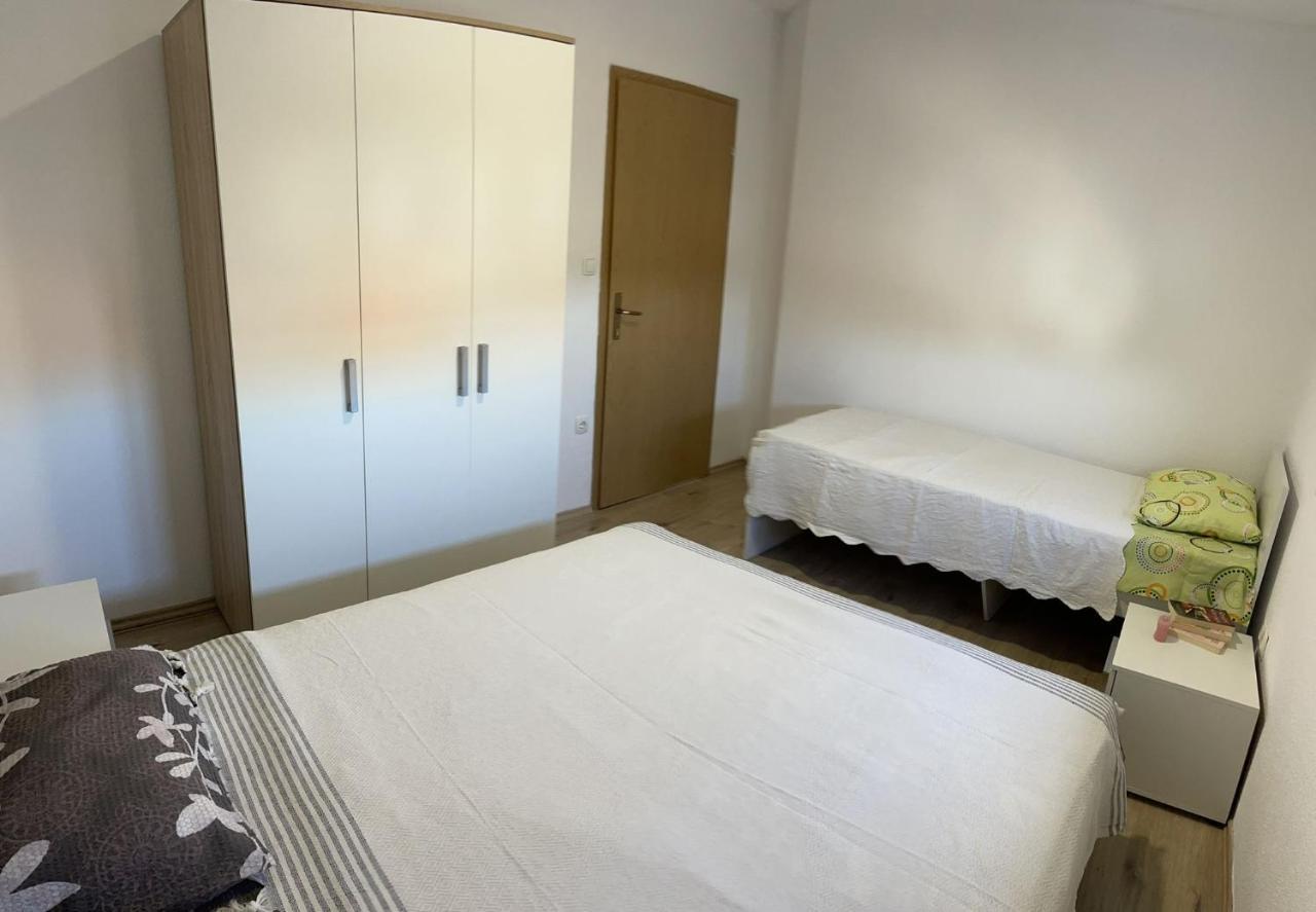Apartmani Zuti ネウム エクステリア 写真