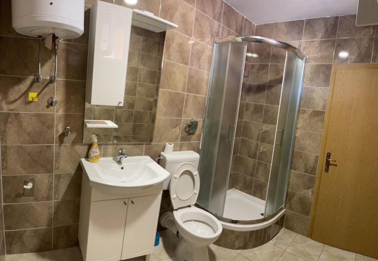 Apartmani Zuti ネウム エクステリア 写真