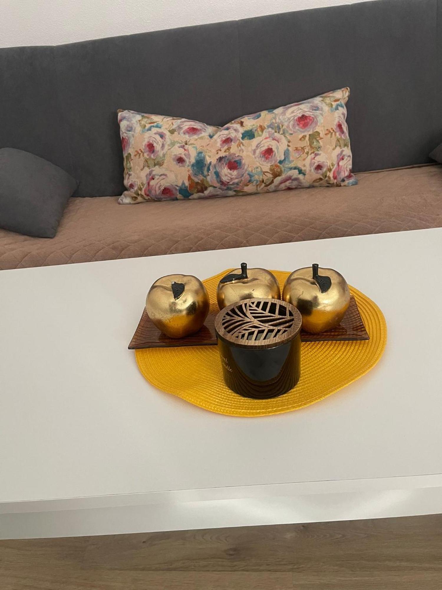Apartmani Zuti ネウム エクステリア 写真