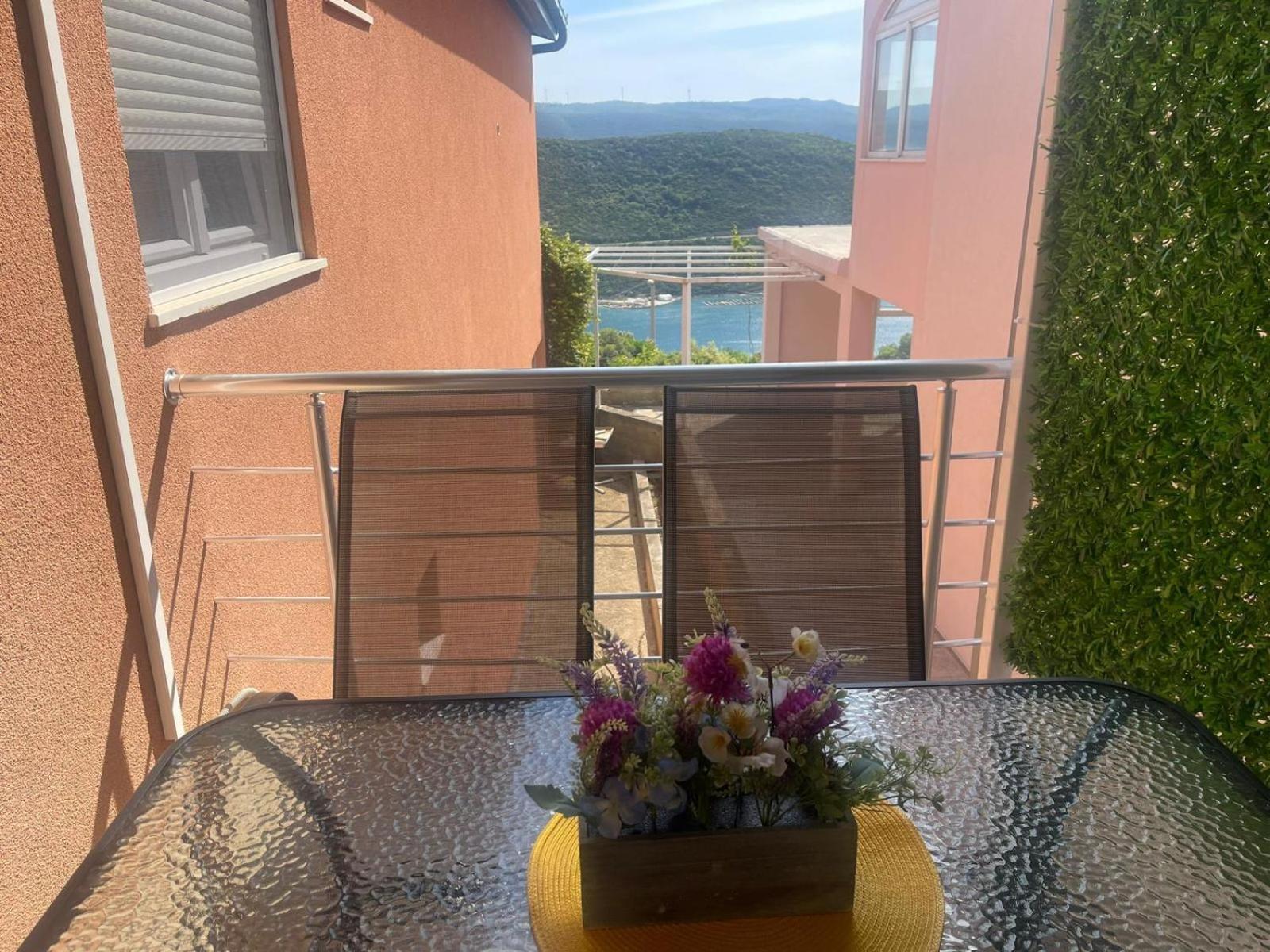 Apartmani Zuti ネウム エクステリア 写真